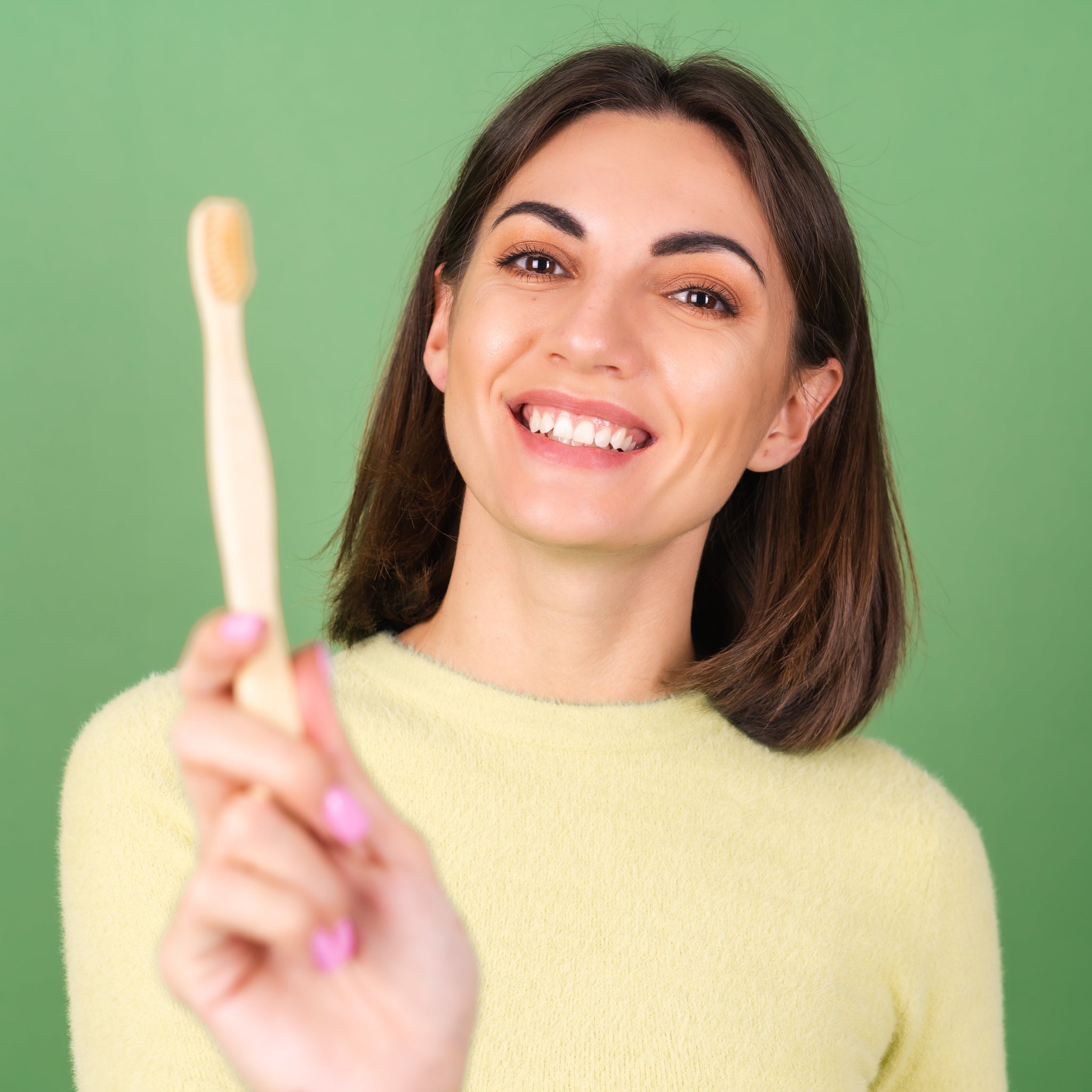 NATURAL WHITENING SOLUTIONS, AND DAILY DENTAL CARE TIPS